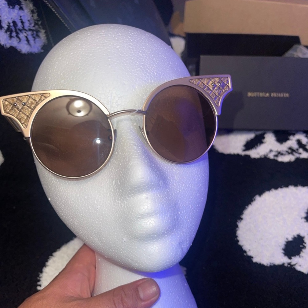 New Bottega Veneta 40mm cateyes gold sunnies